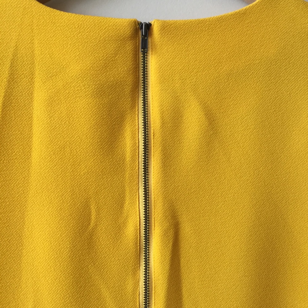 Yellow shift dress - Picture 6 of 8